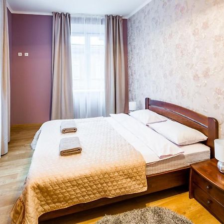 Ferienwohnung Romari Лесі Українки Lemberg Exterior foto