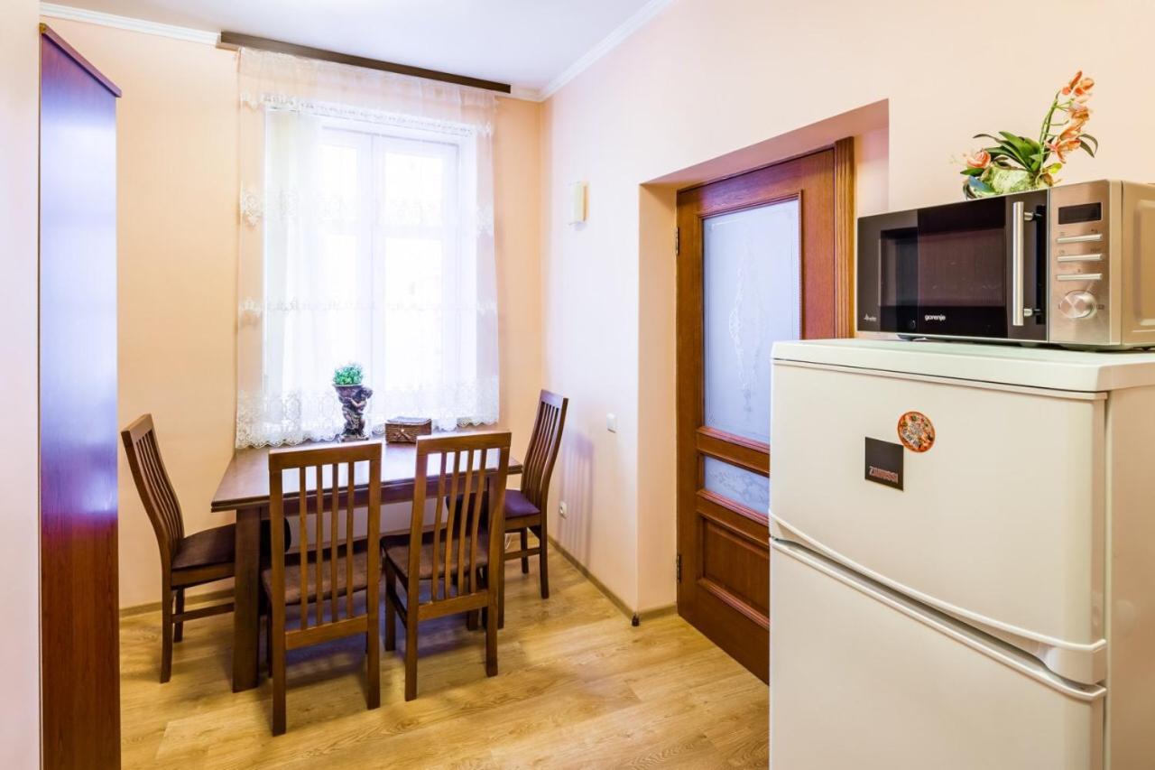Ferienwohnung Romari Лесі Українки Lemberg Exterior foto