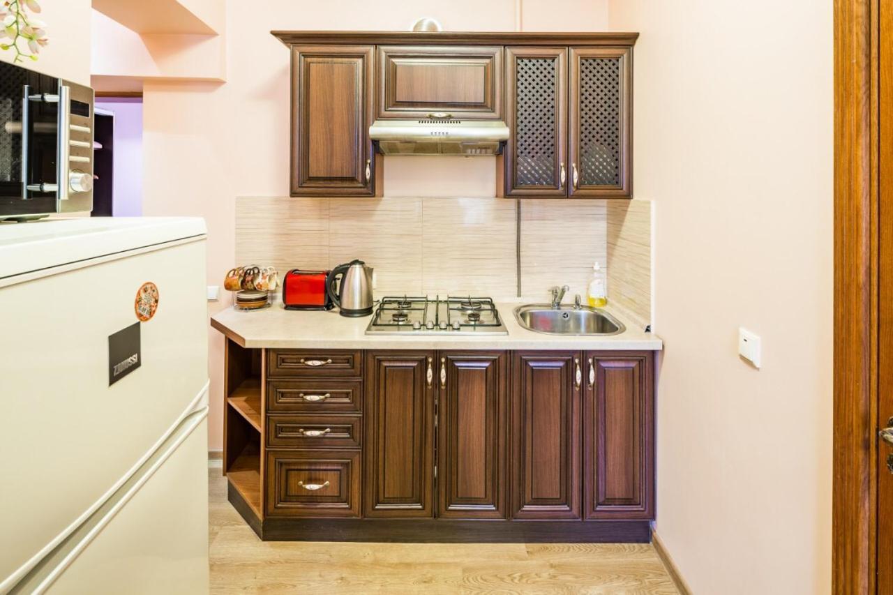 Ferienwohnung Romari Лесі Українки Lemberg Exterior foto
