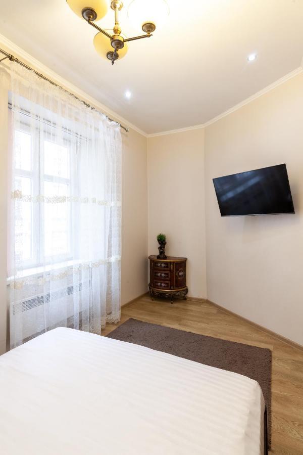 Ferienwohnung Romari Лесі Українки Lemberg Exterior foto