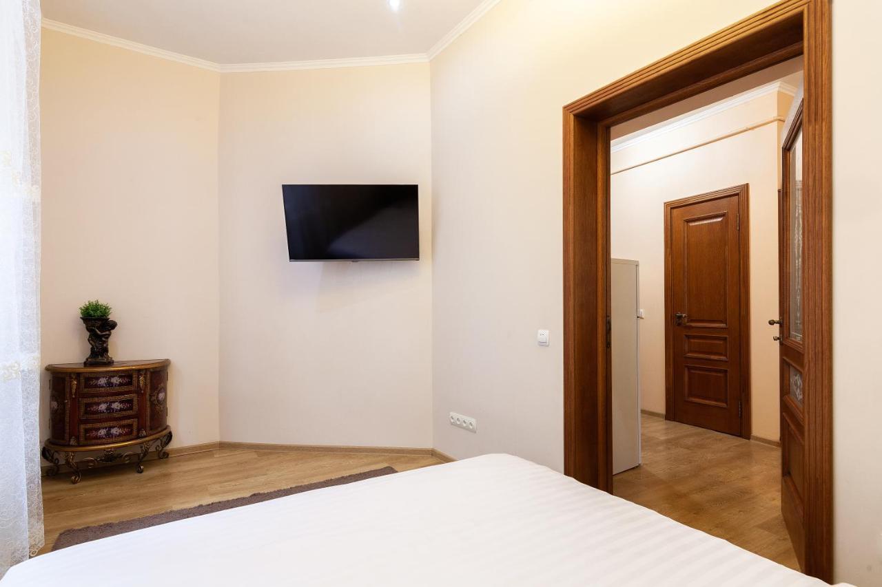 Ferienwohnung Romari Лесі Українки Lemberg Exterior foto