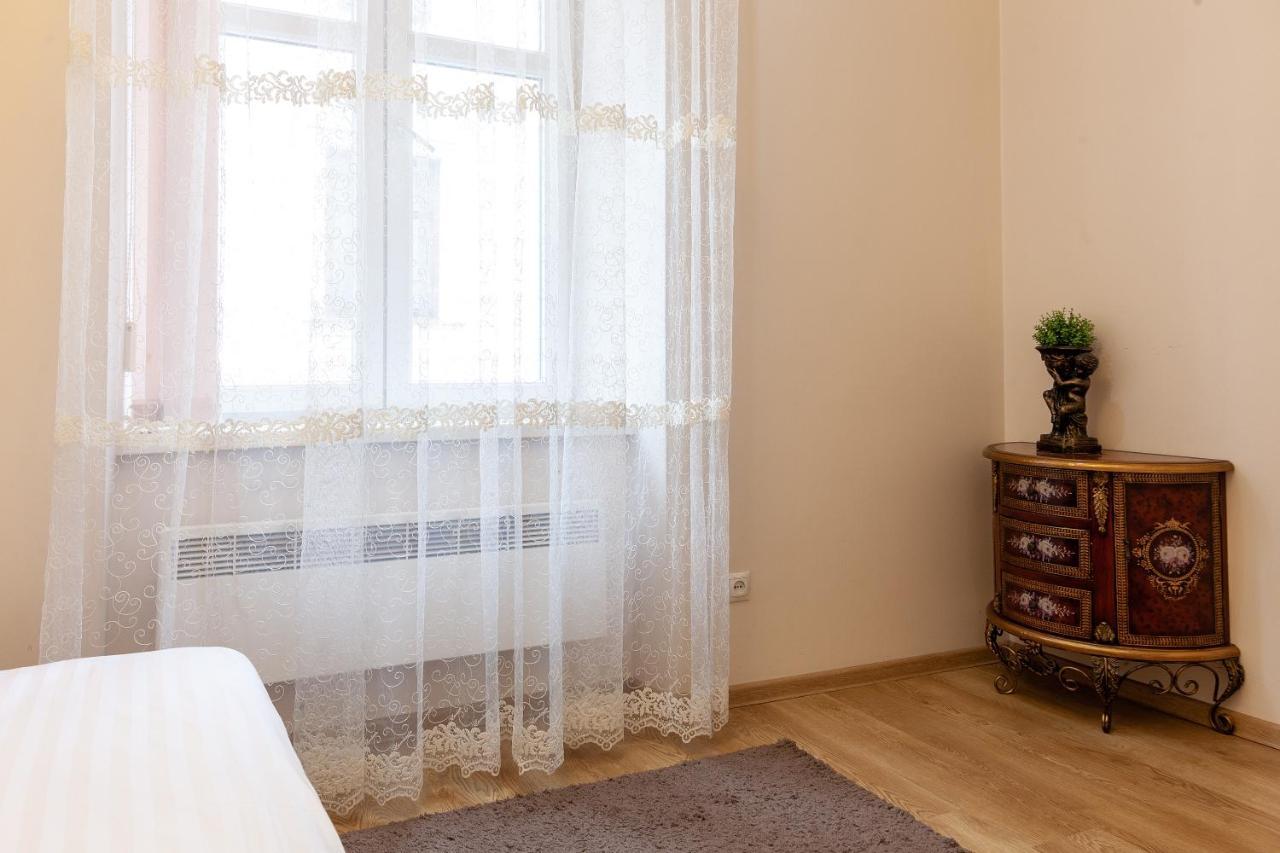 Ferienwohnung Romari Лесі Українки Lemberg Exterior foto