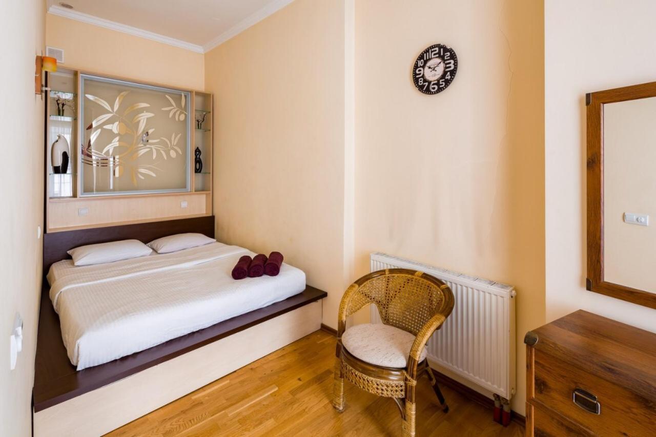 Ferienwohnung Romari Лесі Українки Lemberg Exterior foto