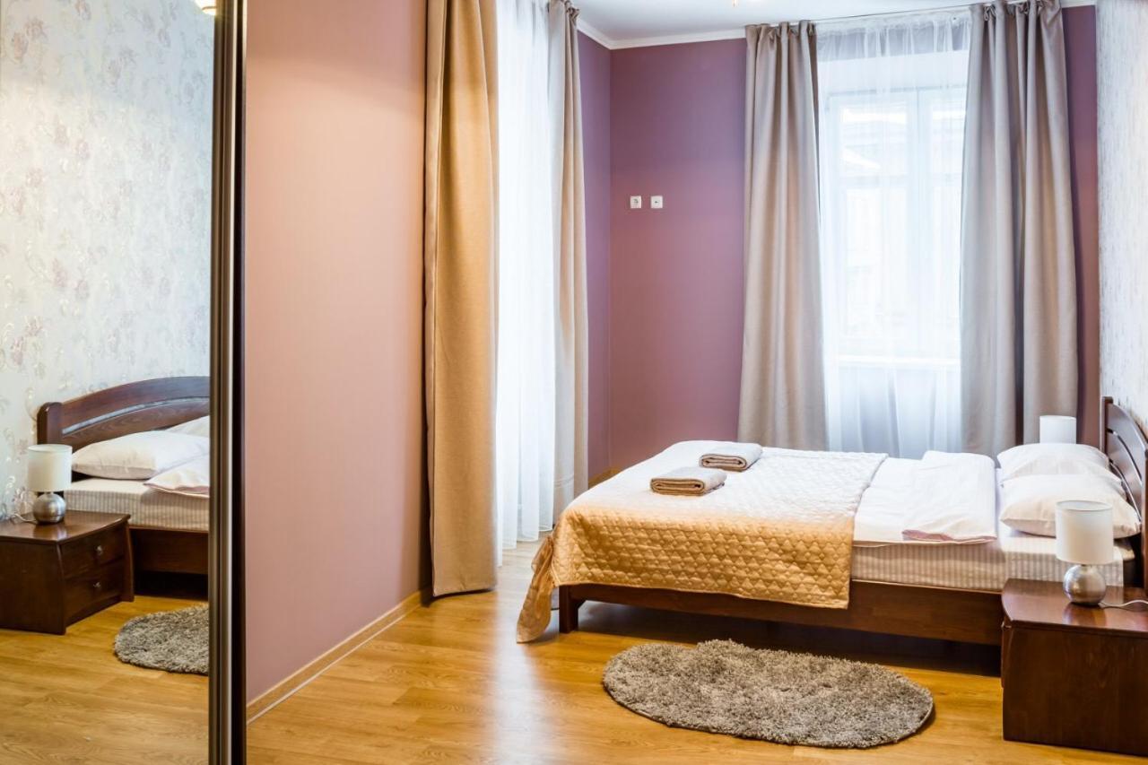 Ferienwohnung Romari Лесі Українки Lemberg Exterior foto