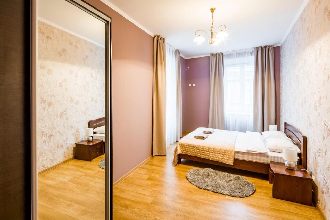 Ferienwohnung Romari Лесі Українки Lemberg Exterior foto