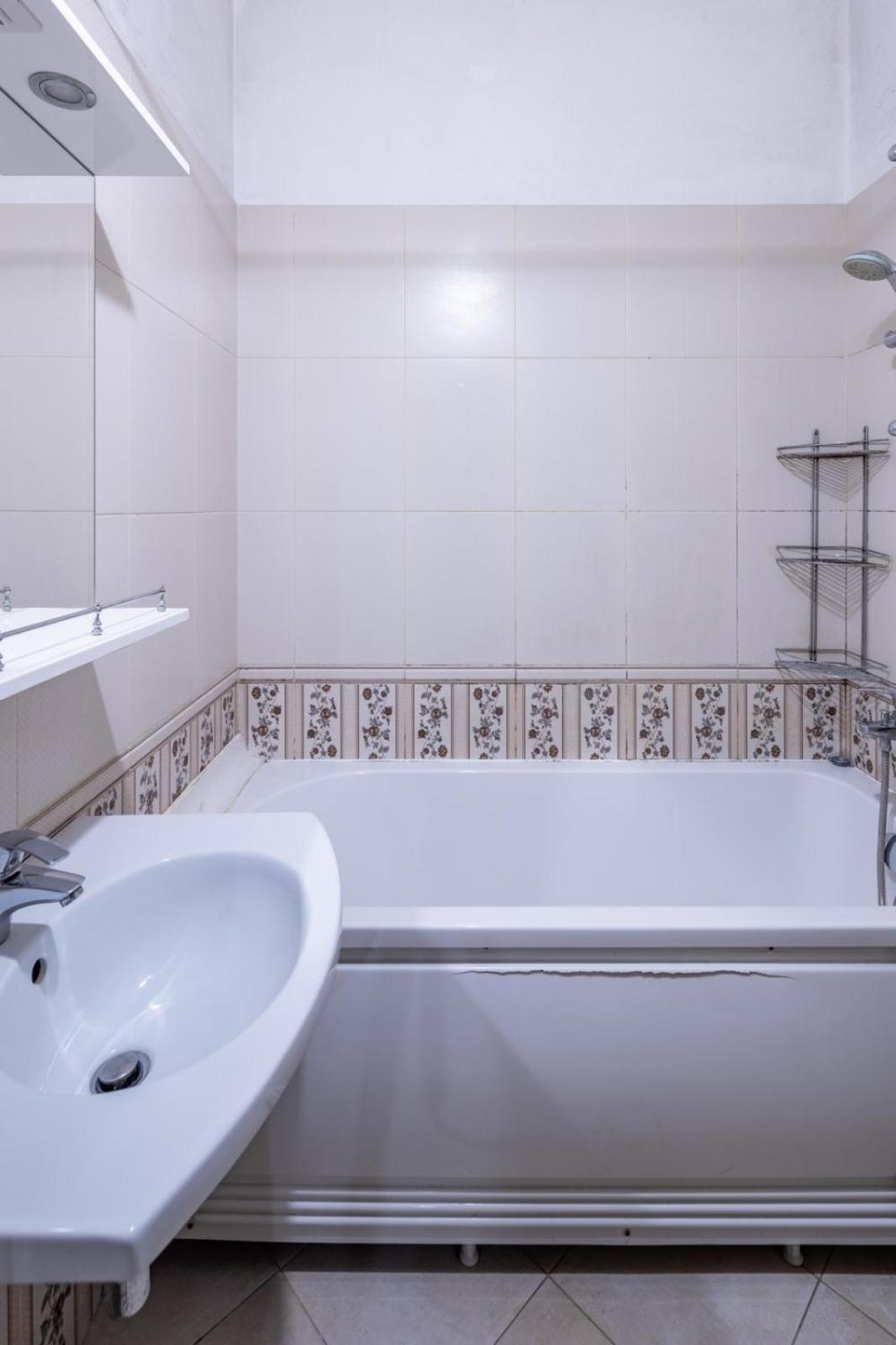 Ferienwohnung Romari Лесі Українки Lemberg Exterior foto